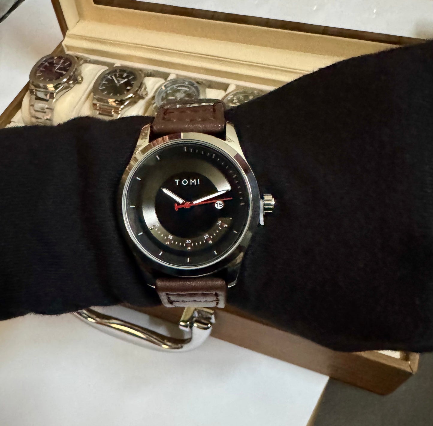 TOMI T-099 Men's Luxury Business Wrist Watch