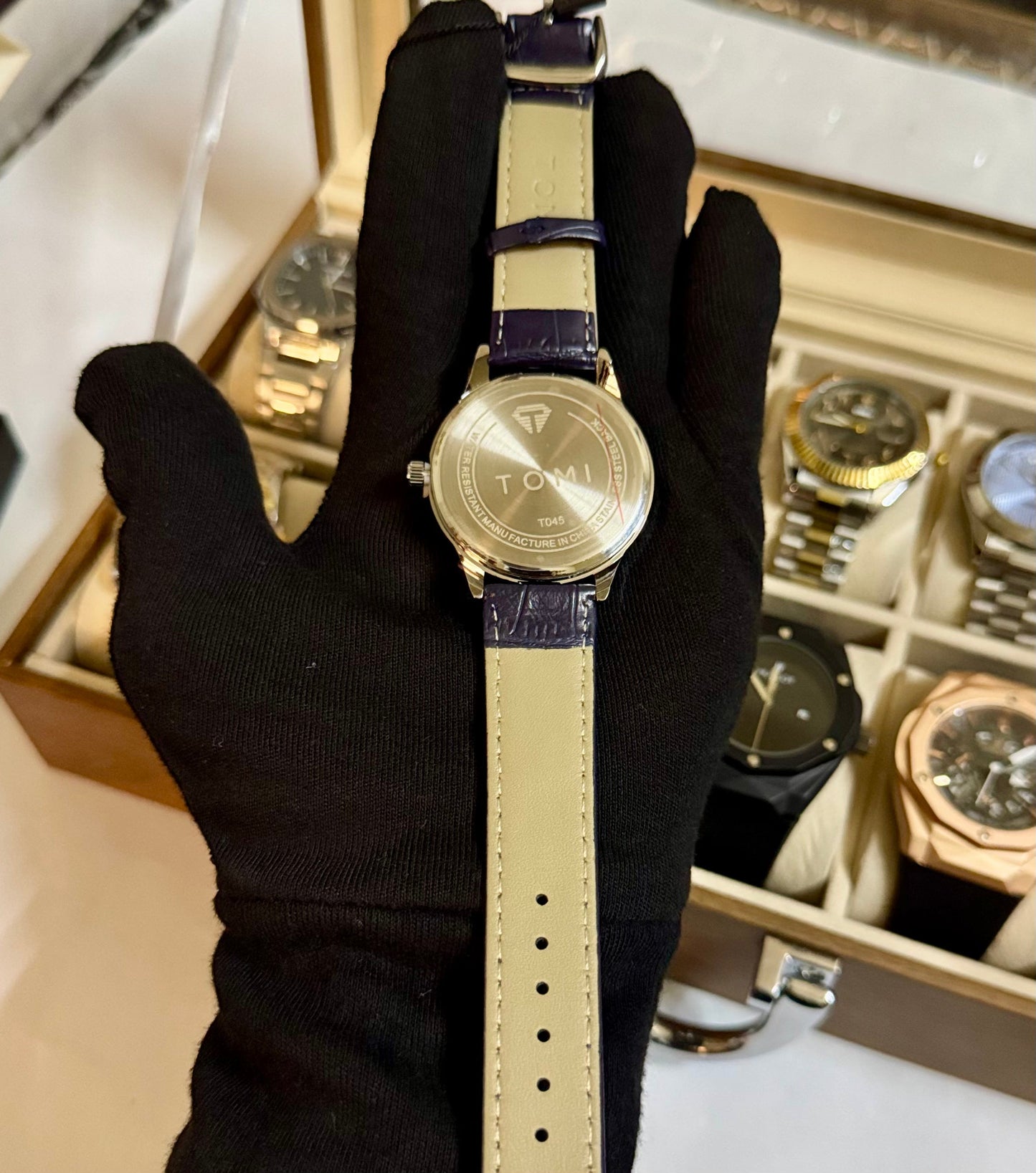 TOMI T-045 Quartz Wrist Watch For Men